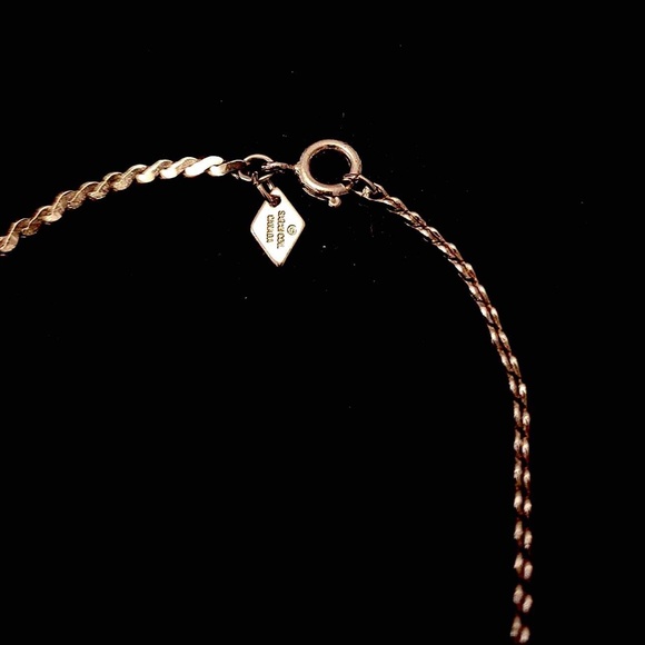 💞💗 SARAH COVENTRY Vintage Gold Toned Key Shaped Necklace With Gemstone Accents - Picture 8 of 10